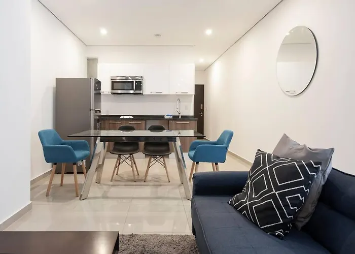 Beautiful Loft. King Size Bed. 150 Mbps Internet.